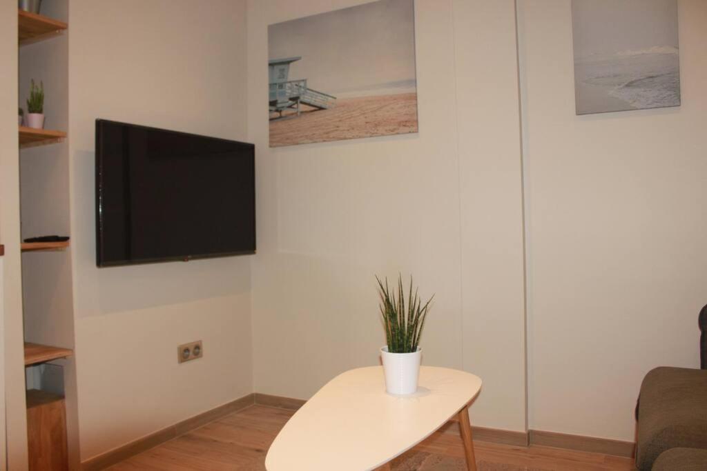 Ferienwohnung L36 Sea View Terrace 10Min Walking To Sea/Parking & Ac Nizza Exterior foto